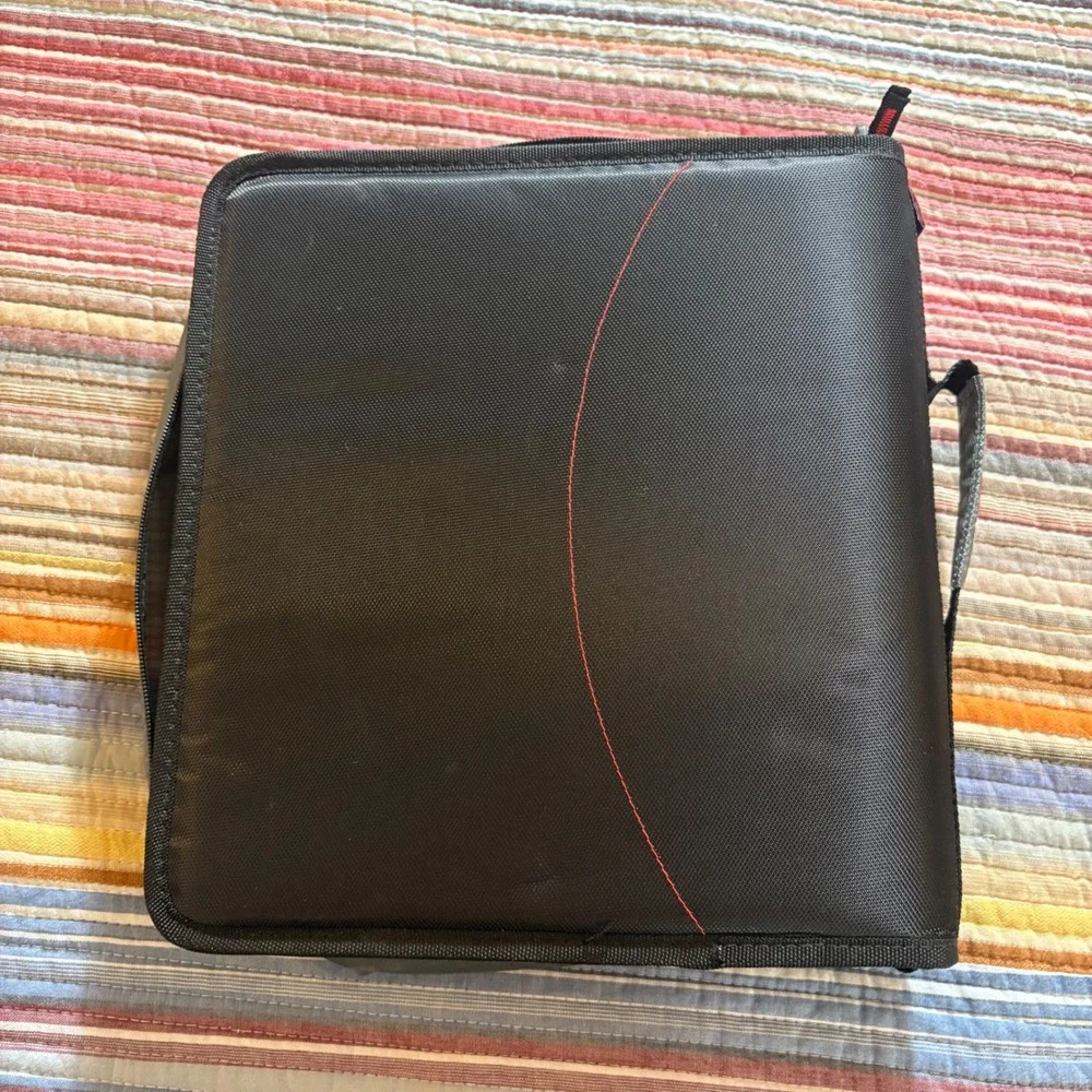 Case-it Zipper Binder Unisex OS Black Red Excellent 3-Ring Laptop Sleeve Strap